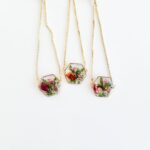 Birthflower bracelet, jewelry with real flowers, mom birthday gift, birthday gift for her unique, Christmas gift, mother of the groom gift - Image 5