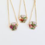 Birthflower bracelet, jewelry with real flowers, mom birthday gift, birthday gift for her unique, Christmas gift, mother of the groom gift