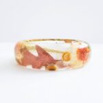 Fall resin bracelet, nature jewelry gift for her, plant jewelry bangle, handmade jewelry real dried flower bracelet - Image 3