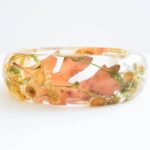 Fall resin bracelet, nature jewelry gift for her, plant jewelry bangle, handmade jewelry real dried flower bracelet - Image 2