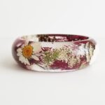 Real daisy and pine bangle, real flower bangle, pressed flower jewelry, unique gift for her, nature gifts, resin bangle, preserved flowers