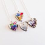 Heart locket necklace with real flowers, photo locket necklace, forget me not, gift for Mother,  wife, friend, Valentine's day gift for her - Image 3