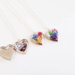 Heart locket necklace with real flowers, photo locket necklace, forget me not, gift for Mother,  wife, friend, Valentine's day gift for her - Image 2