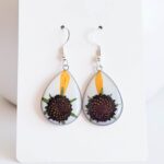 Resin flower earrings, dried flower earrings, pressed flower earrings, botanical earrings, botanical jewelry, gift for her, gift for women - Image 3