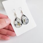 Real white larkspur flower earrings, resin jewelry, bridesmaid jewelry gift, nature jewelry, pressed flower jewelry - Image 7